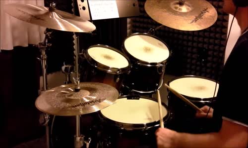 Martin Vajgl etuda č 16 z knihy Etudy pro bicí soupravu mp4