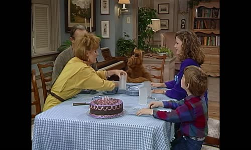 ALF S01E09 SK-CZ-EN mkv