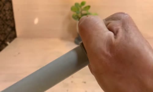 Make your own hand saw in 1 minute! The idea from PVC is very useful mp4