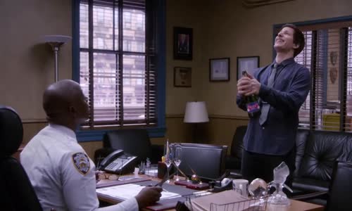 Brooklyn Nine-Nine (Brooklyn 99) S02E16 CzTit mp4