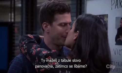 Brooklyn Nine-Nine (Brooklyn 99) S05E07 CzTit mp4