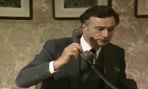 Jistě pane ministře--CZ dabing,Komplet-všechny díly,Komedie,1980 mp4