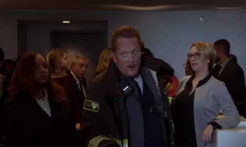 Chicago Fire S08E09 CzDab mp4