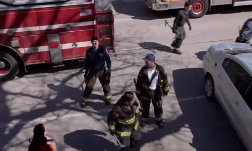 Chicago Fire S09E13 CzDab mp4
