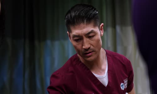 Nemocnice Chicago Med S05E19 CzDab mp4