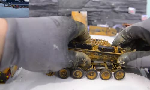 Snow Machine Pistenbully - Restoration Abandoned Model Truck mp4