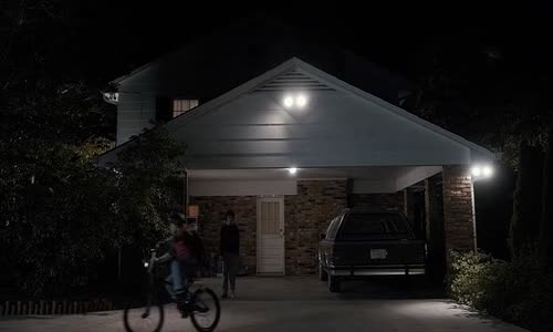 Stranger Things S01E01 CzTit avi