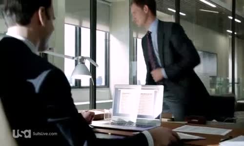 Suits (Kravaťáci) S04E04 CzTit mp4
