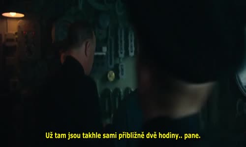 Greyhound - Válečný film,kapitán E Krause (Tom Hanks) v čele konvoje 37 lodí v Atlantiku čelí Vlčí smečce ponorek  TitCz   avi