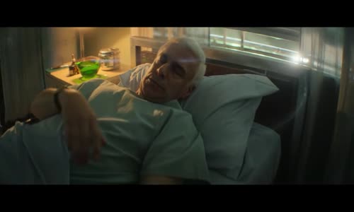 Muž který miloval létající talíře (Leonardo Sbaraglia,Daniel Aráoz,Guillermo Pfening-2024 Drama-Komedie-Bdrip -1080p ) Cz dabing mp4
