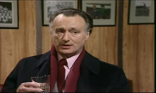 Yes Minister (Jistě pane ministře) S03E07 CzDab mp4
