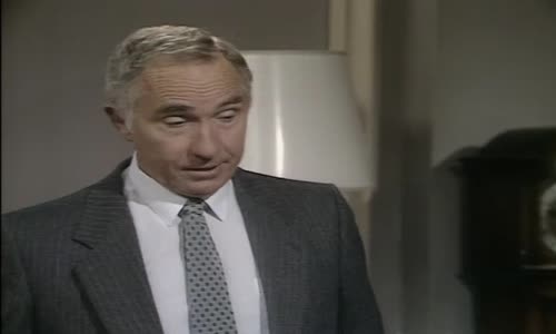 Yes Prime Minister (Jistě pane premiére) S02E01 CzDab mp4