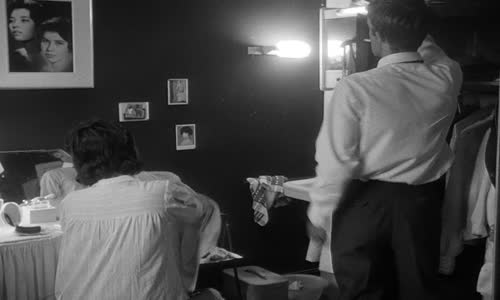 Belmondo-1960 - U konce s dechem (À bout de souffle)-fre+cz dab , eng+cz ttl mkv