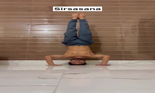 Sirsasana (head stand) mp4