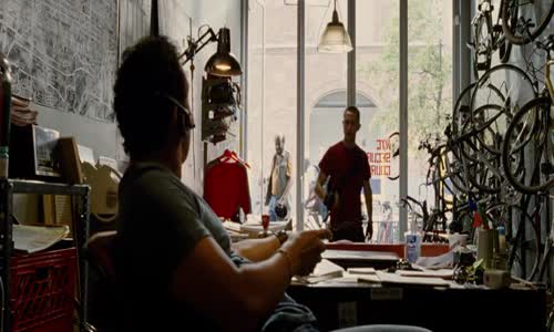 Expresni zasilka 2012 BDRip Xvid AC3 CZ TreZzoR avi