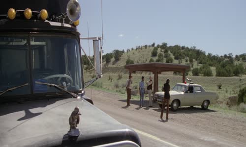 Konvoj (1978) 1080p h265 CZ EN -HEVC mkv