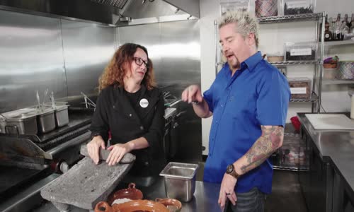 Diners, Drive-Ins, and Dives_S26E11_Multikultúrne varenie mp4