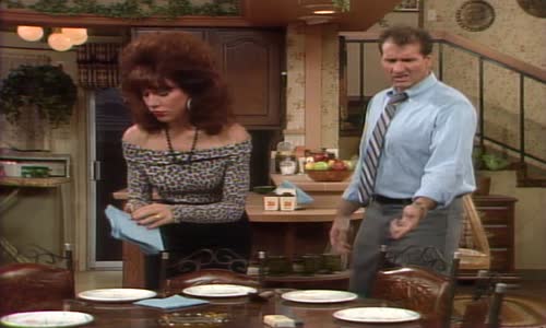 Ženatý so záväzkami - Married    with Children - S02E12 EN CZ - Earth Angel - Anděl Země mkv