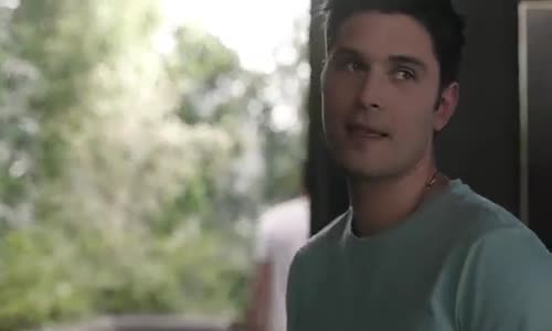V plamenech s02e10_HD mp4