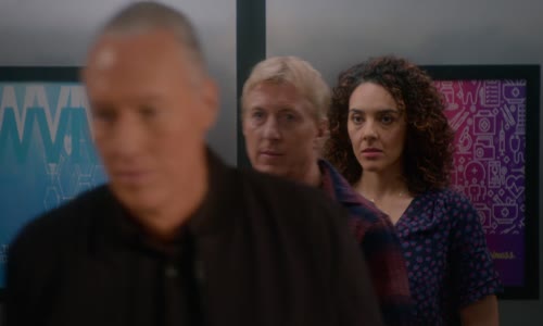 Cobra Kai S05E09 Přeživší HD 1080p DD+ 5 1 cz mkv