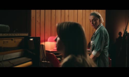 Pěkná rebelka - (Hrají Maurizio Lombardi )(2024) CZ dab Leg mkv