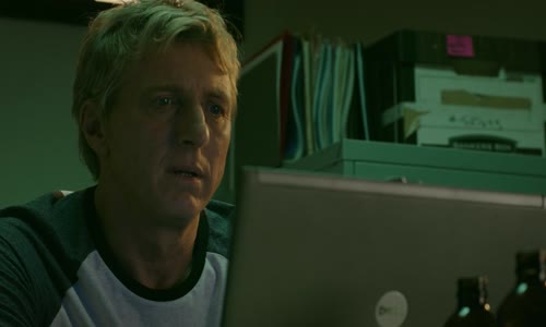 Cobra Kai S02E03 Oheň a led HD 720p DD+ 5 1 cz mkv