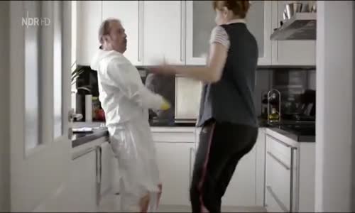 Der Tatortreiniger S02E01 Über den Wolken mp4