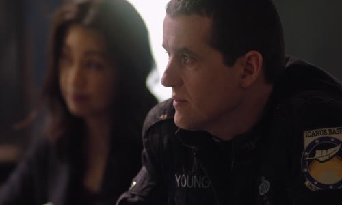 Hvezdna Brana Hluboky Vesmir-Stargate Universe S01E04 Darkness 1080p BluRay x264 CZ EN mkv