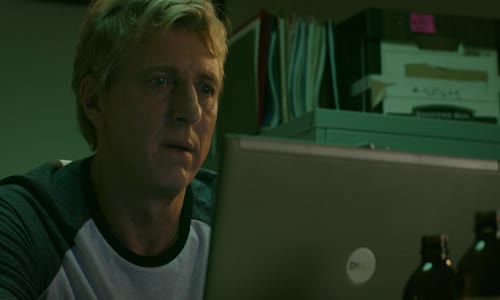 Cobra Kai S02E03 - Oheň a led (2019) akční komedie rodinný sportovní czdab mkv