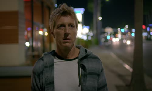 Cobra Kai - S01E04 - (2018) CZ dab - Cobra Kai neumírá mkv