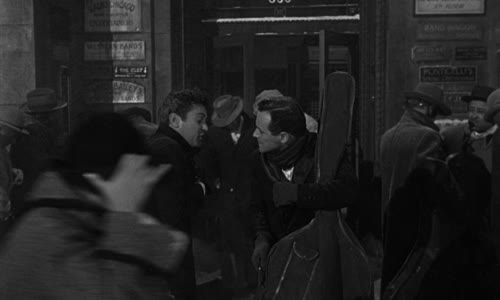 Někdo to rád horké (Marilyn Monroe, T Curtis) (1959) CZ dab leg mkv