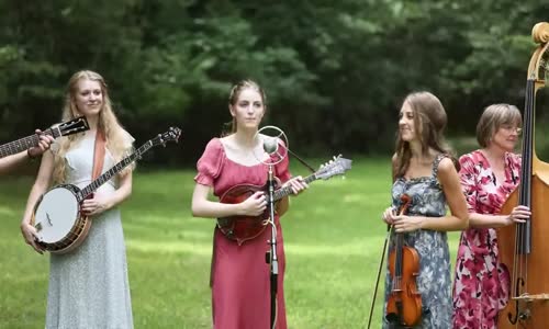 Silly Girls - The Petersens (LIVE) - A Julianne Original avi