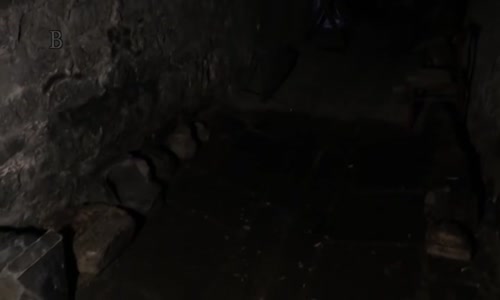 badatele net (Hrady a pověsti) - Brandýský zombie - Nezdolný fext a nepřístupné podzemí avi