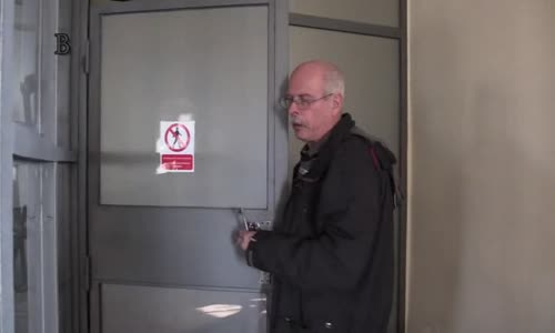badatele net (Tajemství Prahy) - Nedostupné zákulisí hodin svatého Víta avi