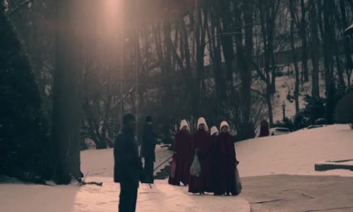 Pribeh sluzebnice 01X10 (2017) CZ avi
