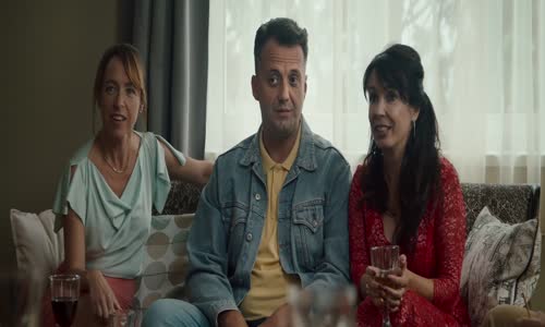 Večírek-A Late Dinner (Langmajer,Roden 2021) 1080p CZ-komedie mkv