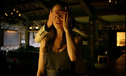 Dívka odjinud S03E08 Kdo si hraje nezlobí (Lost Girl) 480p Cz avi