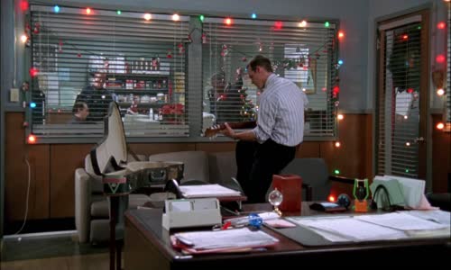 Monk - 04x09 - 9 epizóda - Pán Monk a tajný Santa Claus mp4