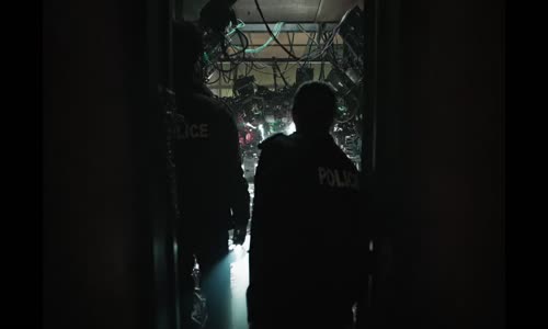 Black Mirror (Černé zrcadlo) - S07E04 - Postavička (CZdab + ENdab - H265 - 2025) mkv