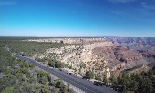 Grand Canyon - pohled dolů do 1 800 metrů mp4