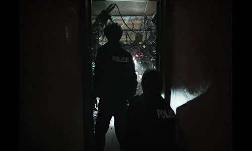 Černé zrcadlo S07E04 (031) (2025 FHD) Postavička (SƊ) mp4