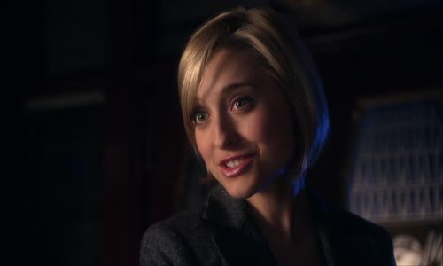 Smallville S08E06 Kořist (2008) CZdab H265 mkv