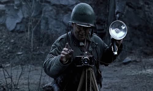 Hellboy =2004 -CZ avi