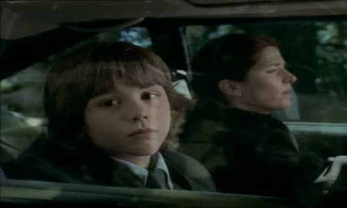 Osudový dotek (Ashton Kutcher,Amy Smart,Melora Walters-2004 Sci-Fi-Mysteriózní-Thriller-Bdrip 1080p ) Cz dabing mkv