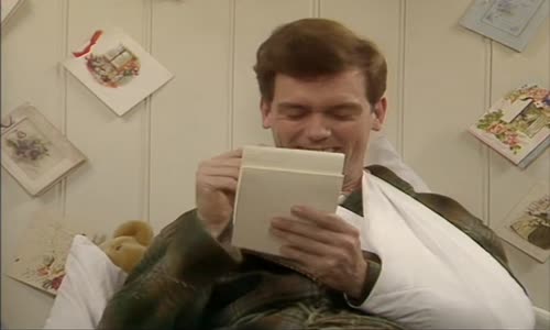 Cerna zmije - Blackadder S04E05 General Hospital EN+CS mkv