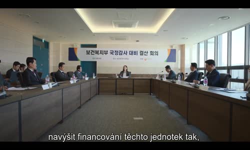 Hrdinové z úrazovky S01E01 (001) (2025 FHD cz tit v obr Přichází doktor Maniak (SƊ) mp4