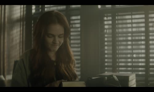 You 2018 S05E06 2160p NF WEB-DL Hybrid HDR DV HEVC DDP5 1 CZ mkv
