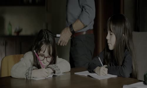 7 životů - What happened to monday (2017) EN+CZ DABING UHDRDV mkv