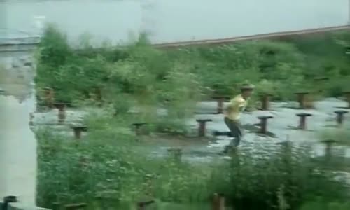 Medvědi nic nevědí ( 1994 ) - 04 Profesionálové_High mp4