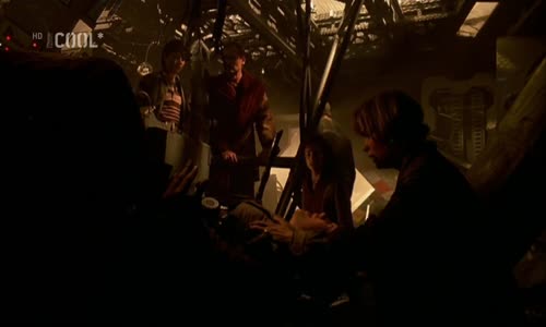 Riddick-1-Černočerná tma (2000) cz avi